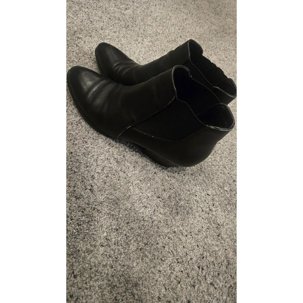 Franco Sarto Quinne Women's Black Leather Ankle Boots Size 8M Chelsea Style